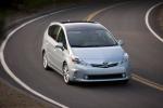 Toyota Prius V 2011 года